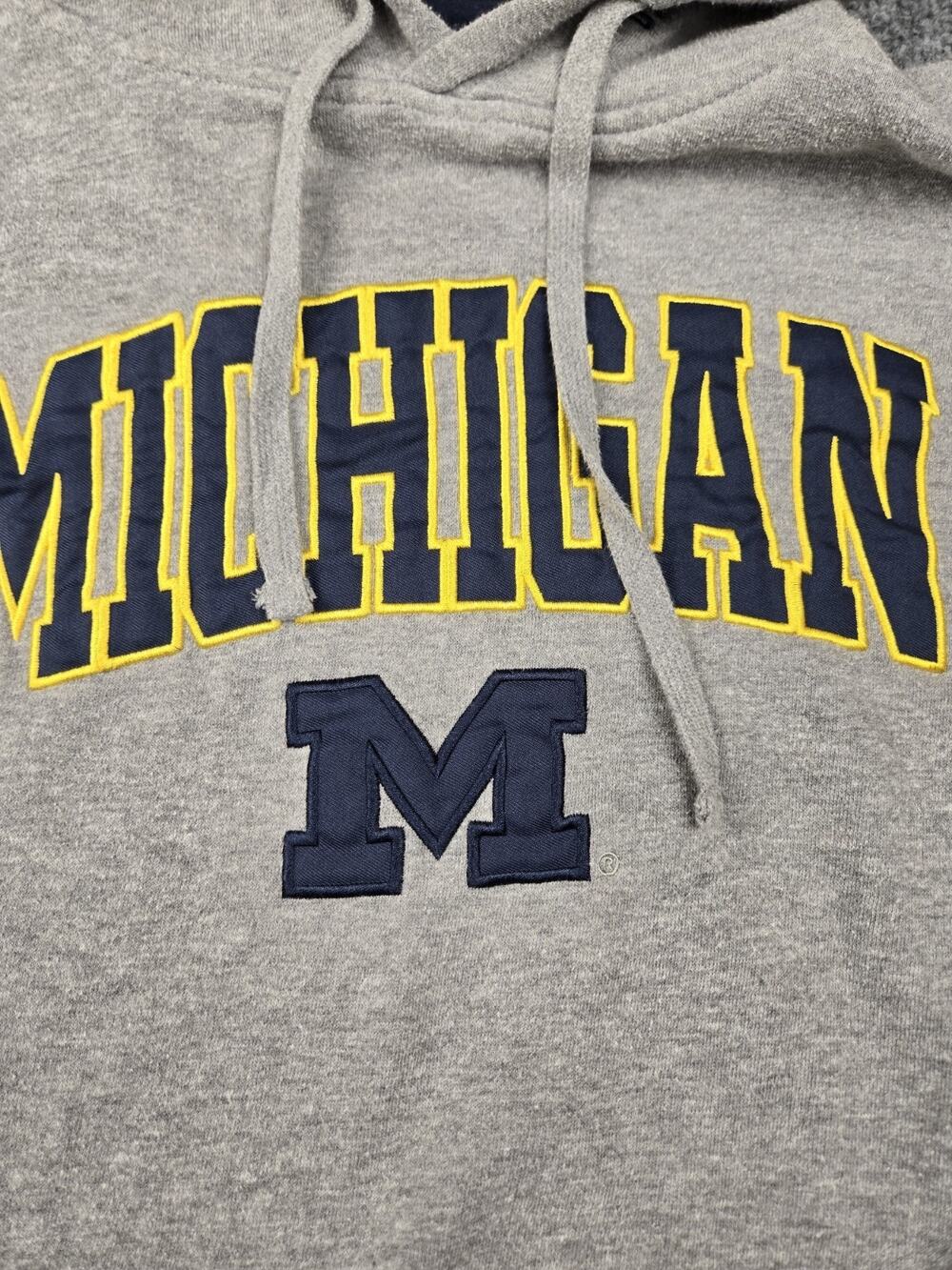 Colosseum Michigan Wolverines Men’s Medium Hodded Sweatshirt #1038